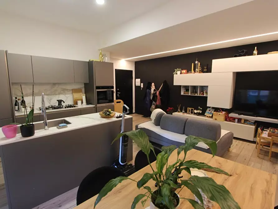 Immagine 5 di Appartamento in vendita  a La Spezia