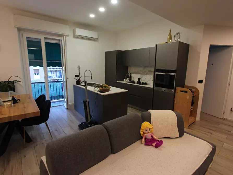 Immagine 3 di Appartamento in vendita  a La Spezia