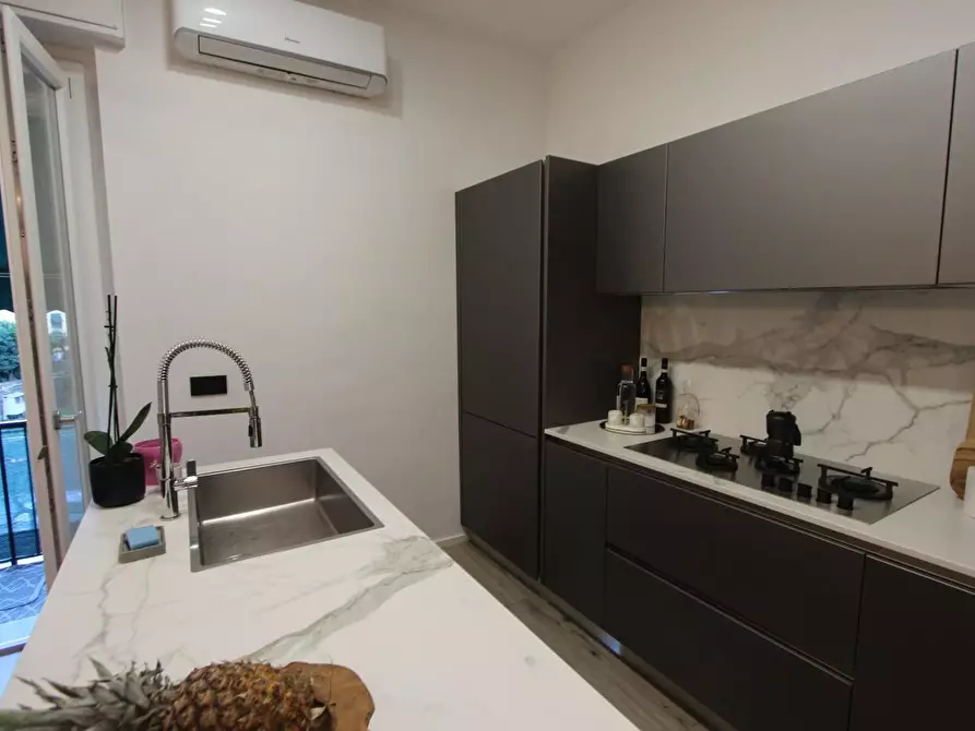 Immagine 6 di Appartamento in vendita  a La Spezia