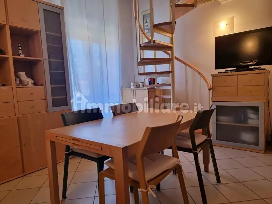 Immagine 3 di Appartamento in vendita  a Viareggio