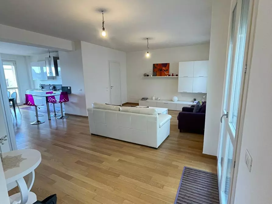 Immagine 2 di Appartamento in vendita  a Pisa