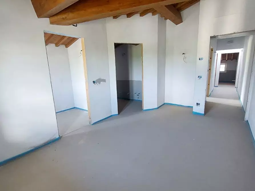 Immagine 10 di Casa bifamiliare in vendita  a Ponsacco