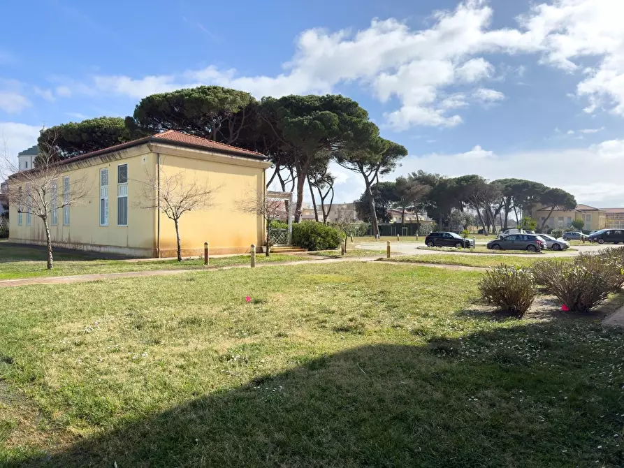 Immagine 12 di Appartamento in vendita  a Pisa