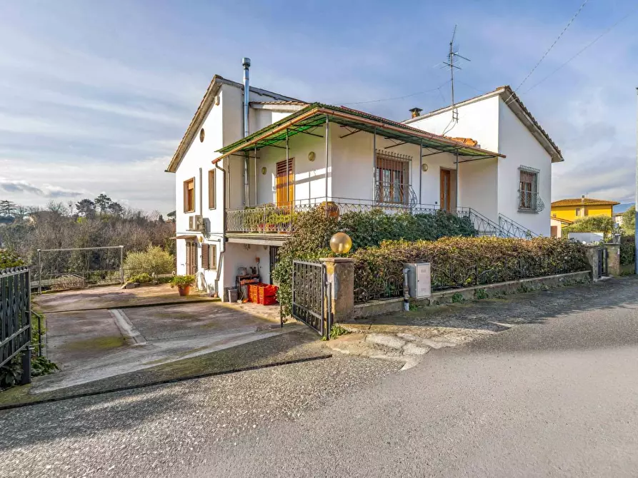 Immagine 2 di Casa indipendente in vendita  a Santa Maria A Monte