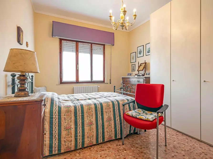 Immagine 13 di Casa indipendente in vendita  a Santa Maria A Monte