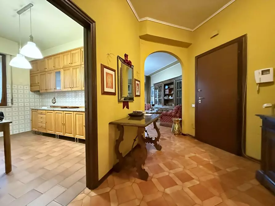 Immagine 8 di Appartamento in vendita  a Siena