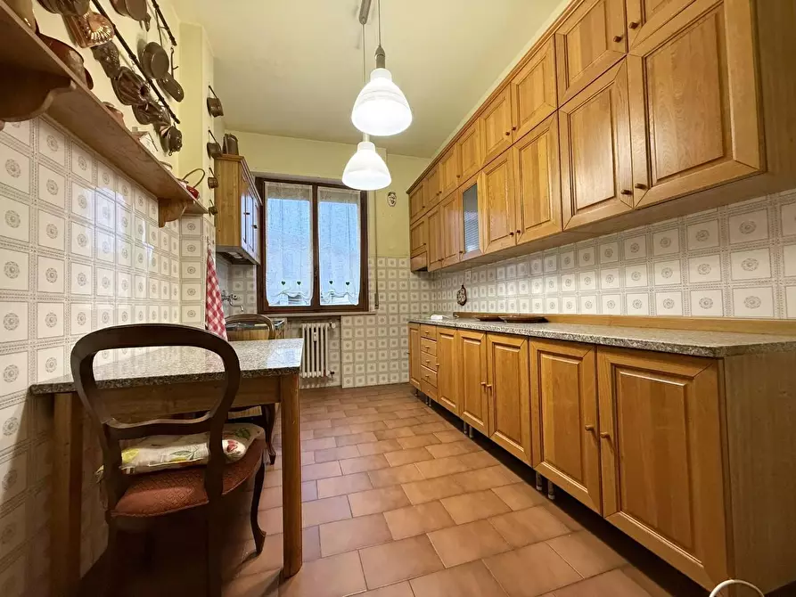 Immagine 4 di Appartamento in vendita  a Siena