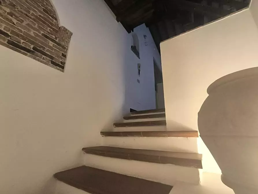 Immagine 2 di Appartamento in vendita  a Pisa