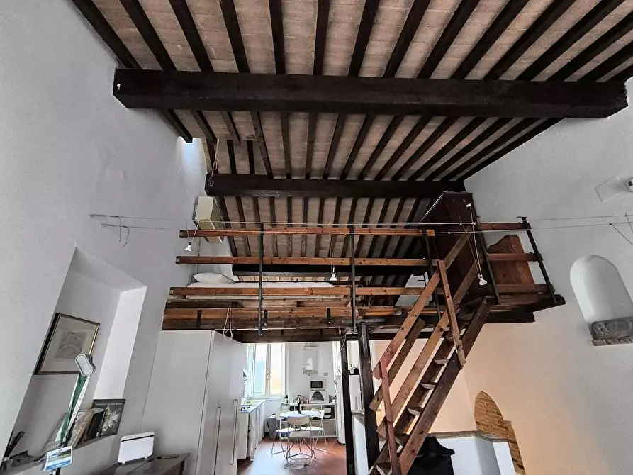 Immagine 9 di Appartamento in vendita  a Pisa