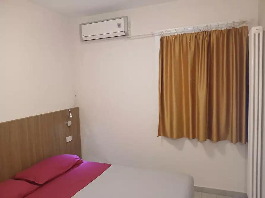 Immagine 17 di Appartamento in affitto  a Pisa