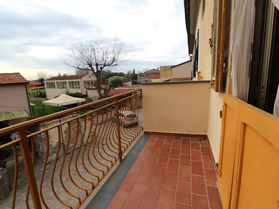 Immagine 2 di Appartamento in vendita  a Pisa