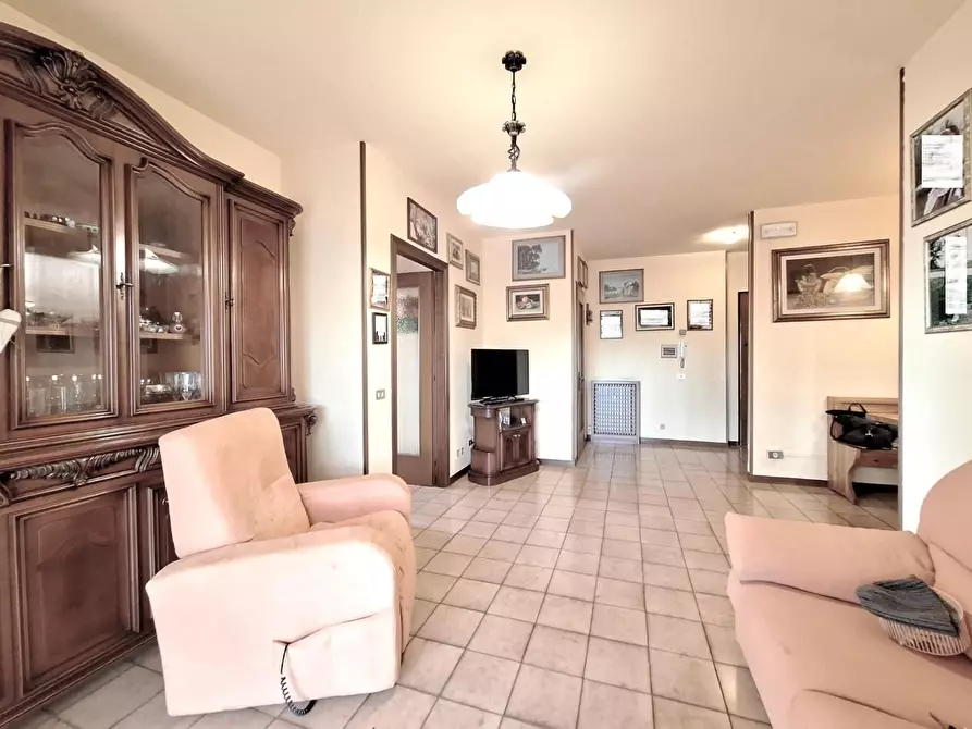 Immagine 3 di Appartamento in vendita  a Cascina