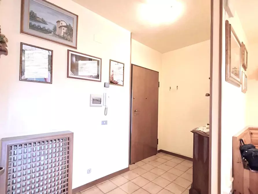 Immagine 5 di Appartamento in vendita  a Cascina