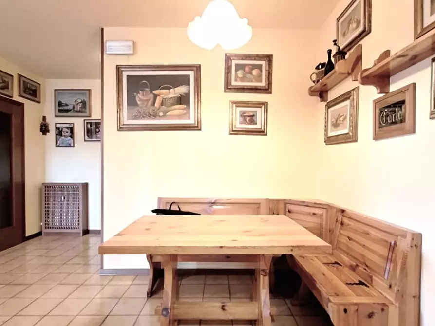 Immagine 8 di Appartamento in vendita  a Cascina