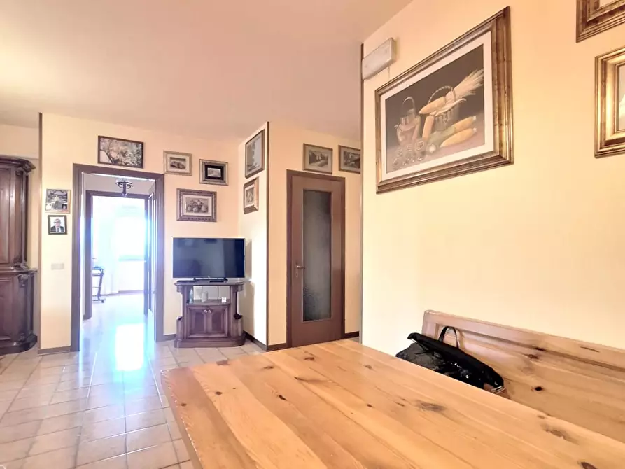 Immagine 6 di Appartamento in vendita  a Cascina