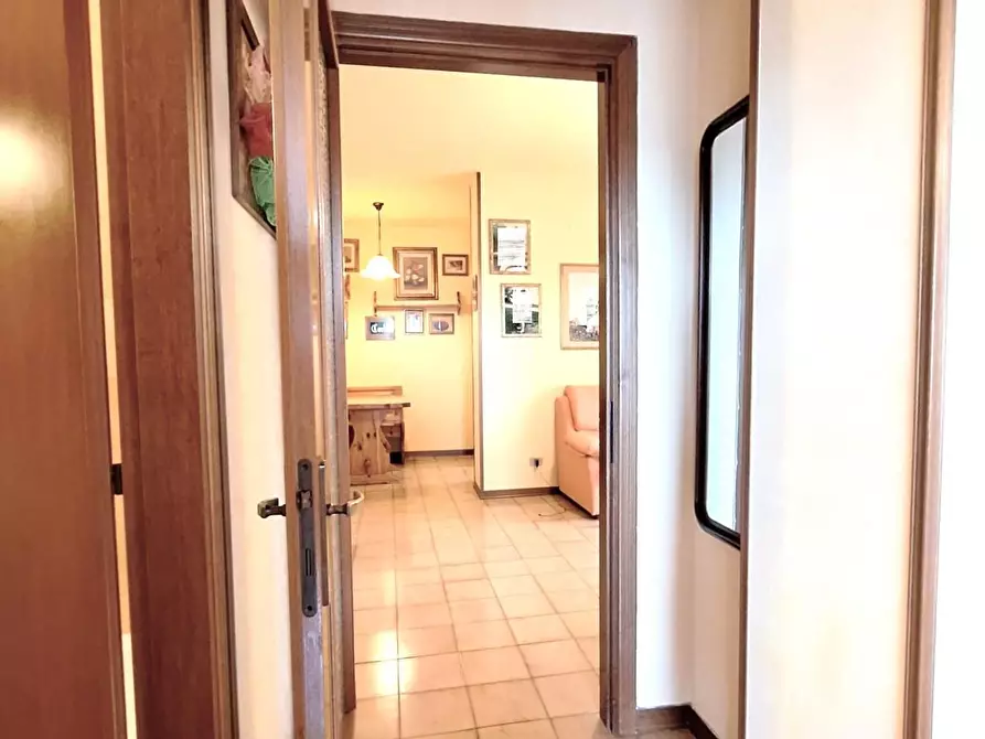 Immagine 9 di Appartamento in vendita  a Cascina