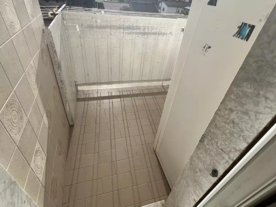 Immagine 10 di Appartamento in vendita  a Carrara