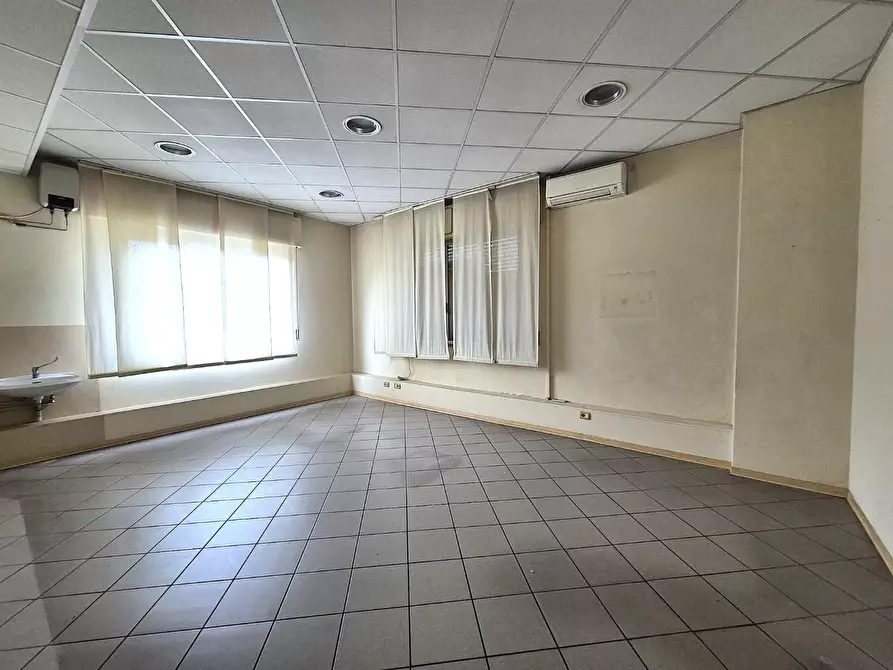 Immagine 17 di Ufficio in vendita  a Castelfranco Di Sotto