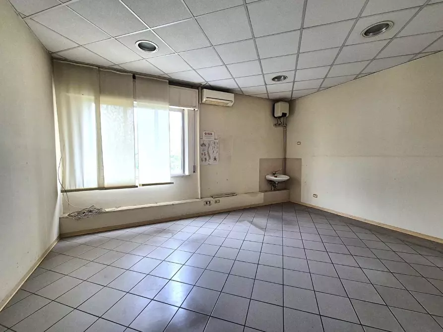 Immagine 19 di Ufficio in vendita  a Castelfranco Di Sotto
