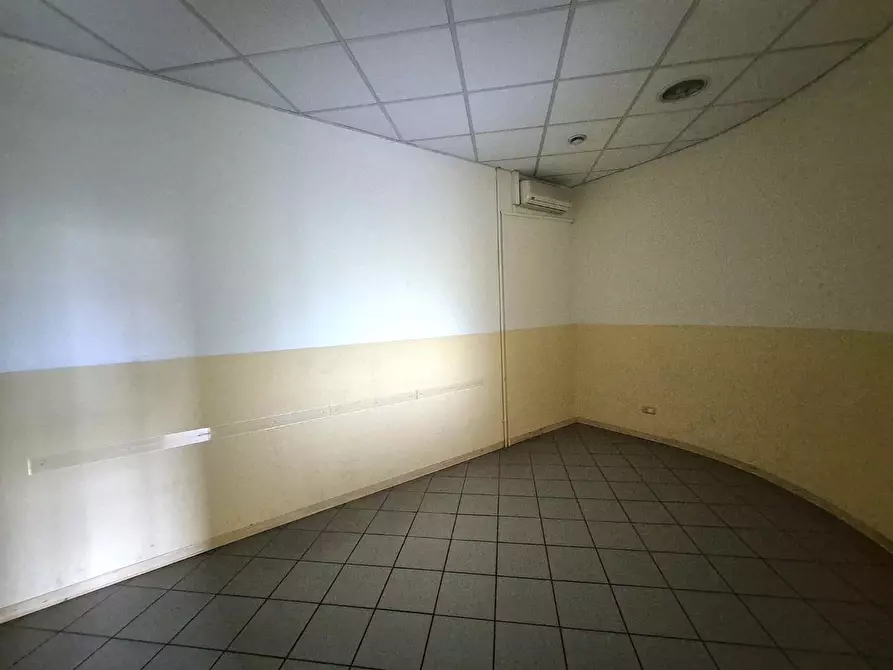 Immagine 11 di Ufficio in vendita  a Castelfranco Di Sotto