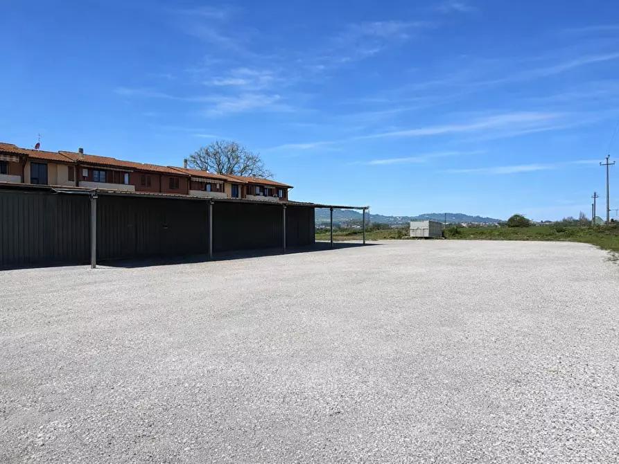 Immagine 7 di Capannone industriale in affitto  a Bientina