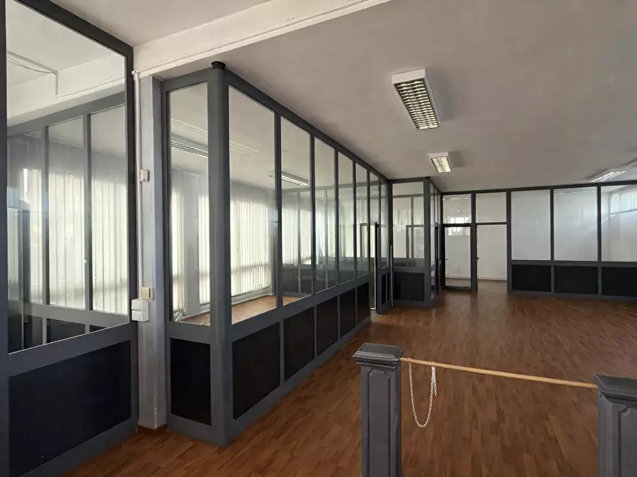 Immagine 18 di Capannone industriale in affitto  a Bientina