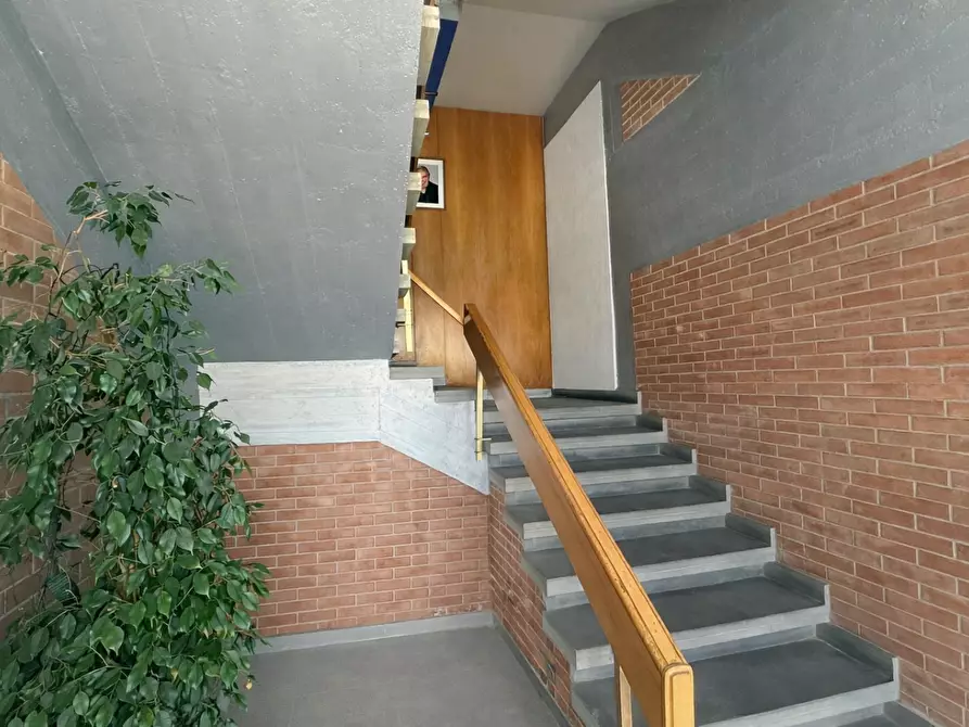 Immagine 10 di Capannone industriale in affitto  a Bientina