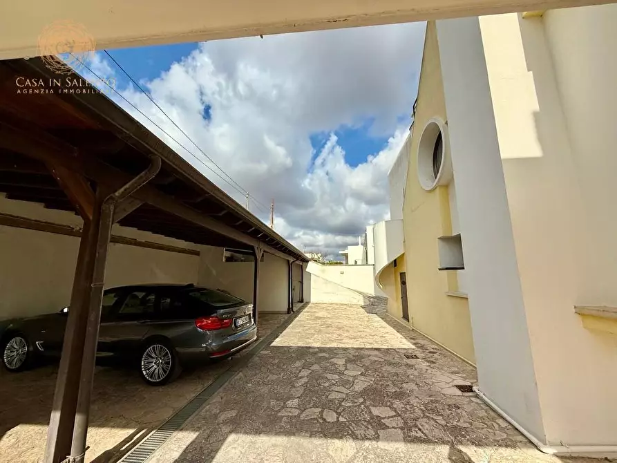 Immagine 3 di Villa in vendita  a Alessano