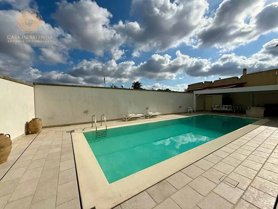 Immagine 4 di Villa in vendita  a Alessano