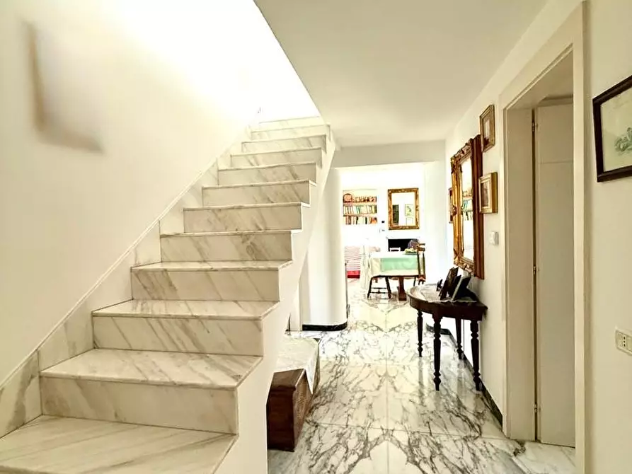 Immagine 11 di Villa in vendita  a Alessano