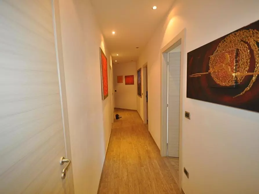 Immagine 12 di Appartamento in affitto  a La Spezia