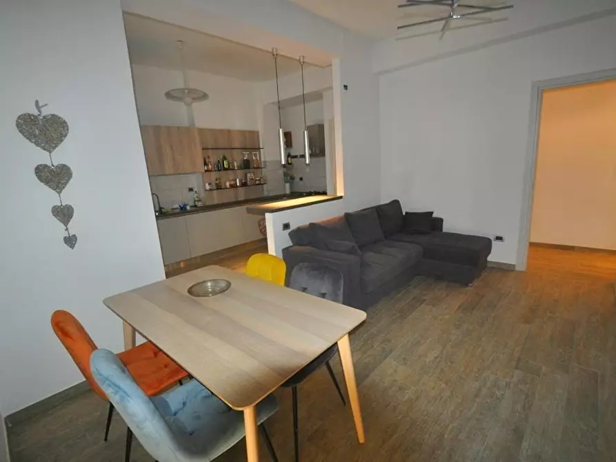 Immagine 2 di Appartamento in affitto  a La Spezia