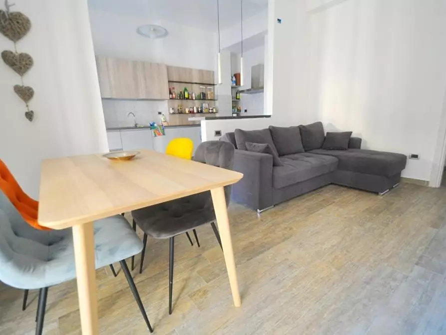 Immagine 11 di Appartamento in affitto  a La Spezia