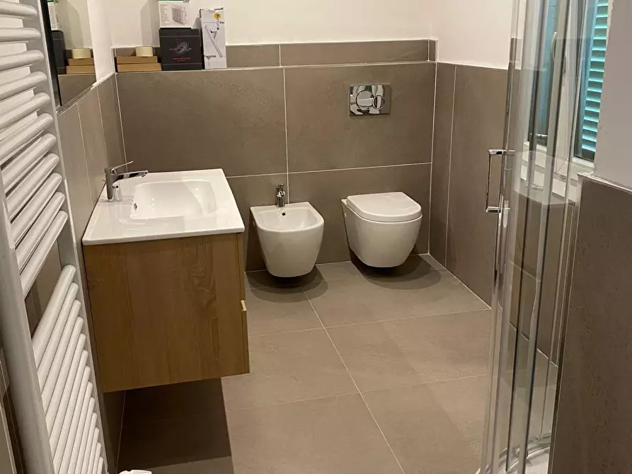 Immagine 3 di Porzione di casa in affitto  a Carrara