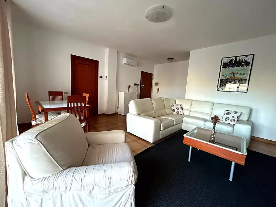 Immagine 1 di Appartamento in affitto  a La Spezia