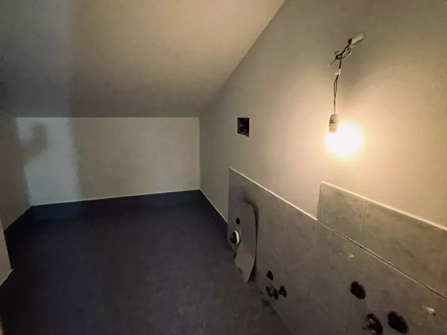 Immagine 22 di Appartamento in vendita  a Casole D'elsa