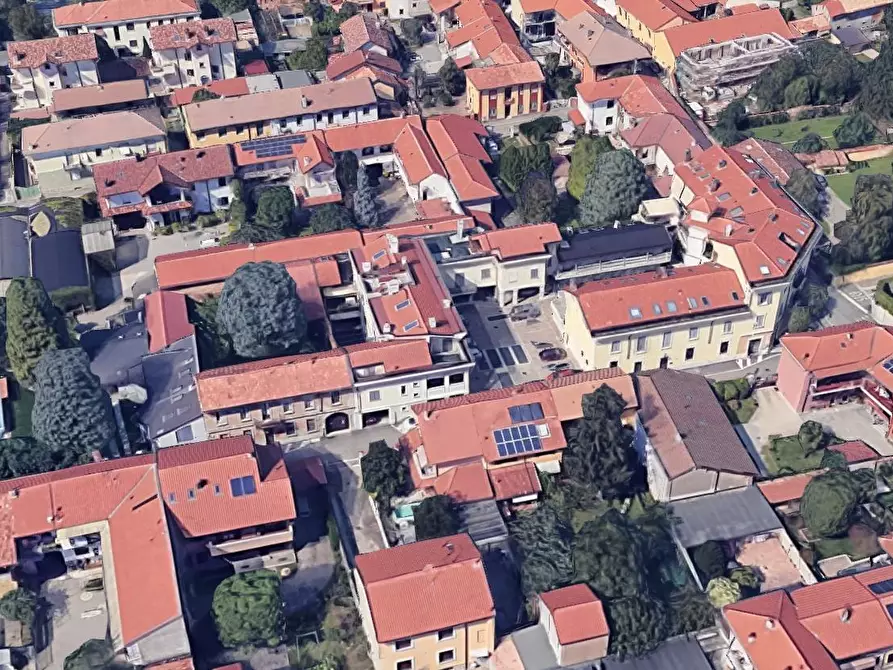 Immagine 4 di Garage in vendita  a Arluno