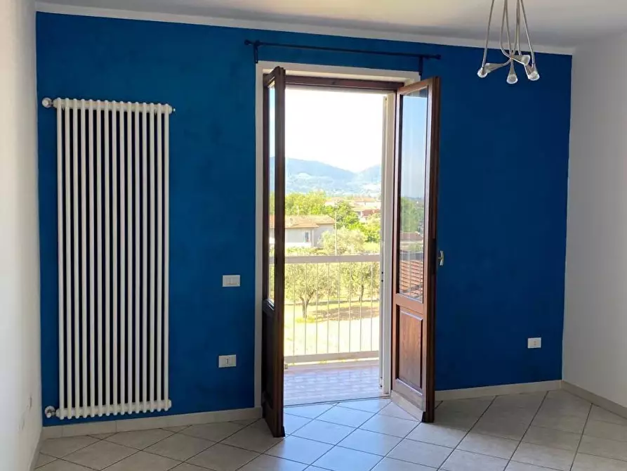 Immagine 17 di Appartamento in vendita  a Castelnuovo Magra