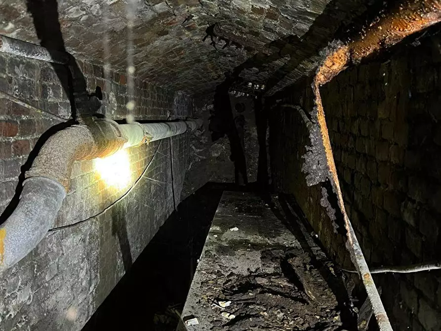 Immagine 49 di Magazzino in vendita  a Chianocco