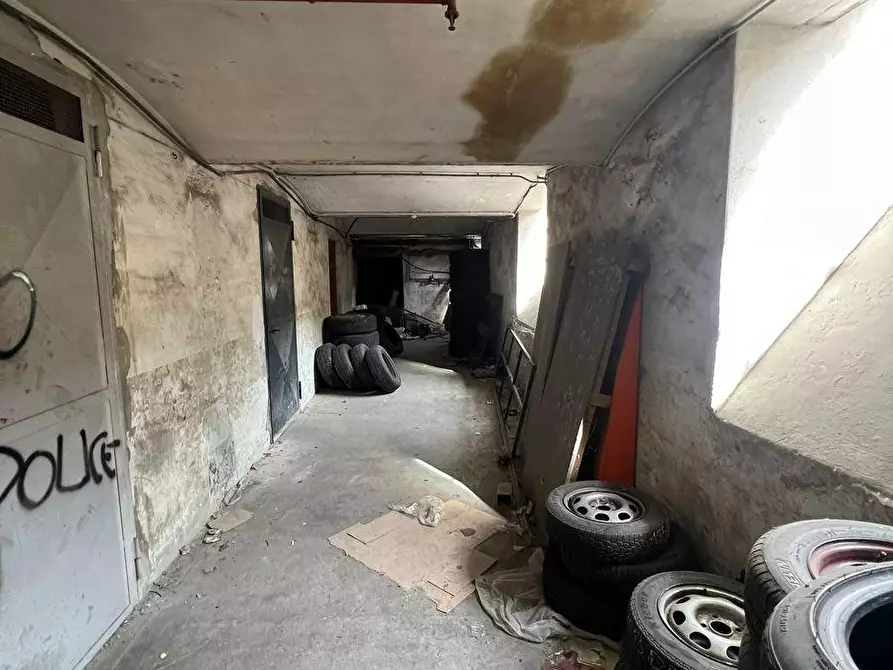 Immagine 54 di Magazzino in vendita  a Chianocco