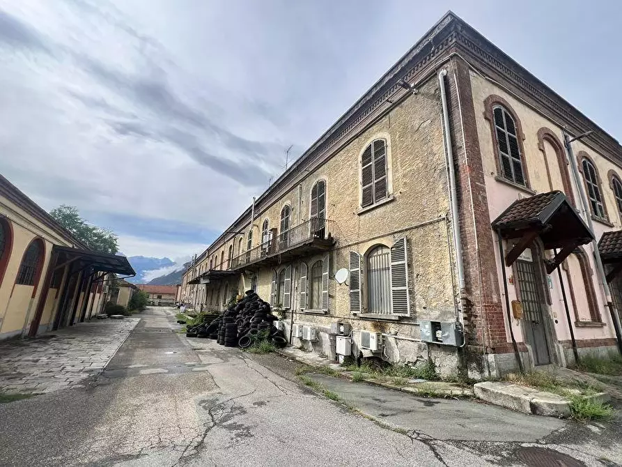 Immagine 45 di Magazzino in vendita  a Chianocco