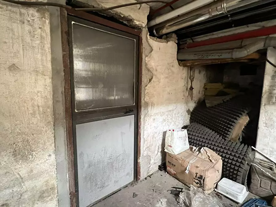 Immagine 53 di Magazzino in vendita  a Chianocco