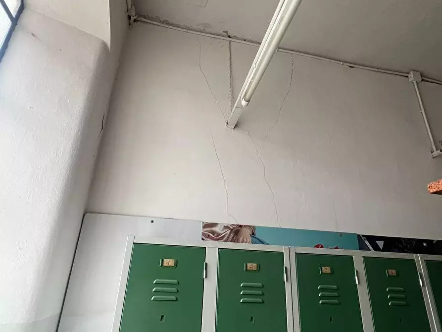 Immagine 14 di Magazzino in vendita  a Chianocco