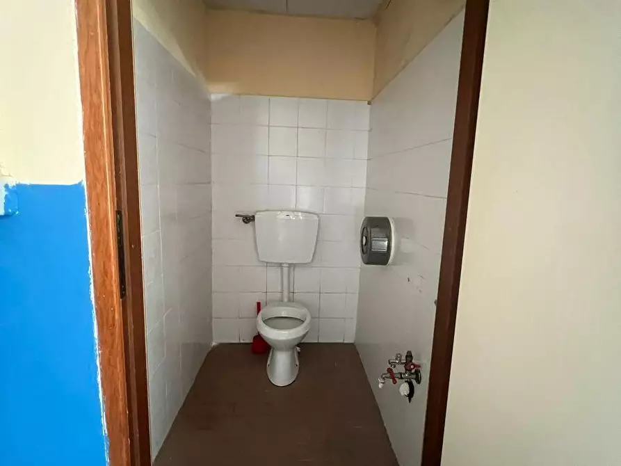 Immagine 26 di Magazzino in vendita  a Chianocco