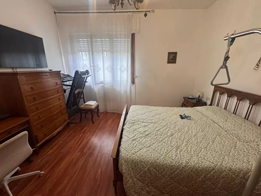 Immagine 13 di Villa in vendita  a Pisa