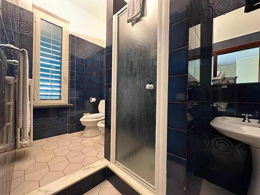 Immagine 11 di Albergo/B&B/Residence in vendita  a Lerici