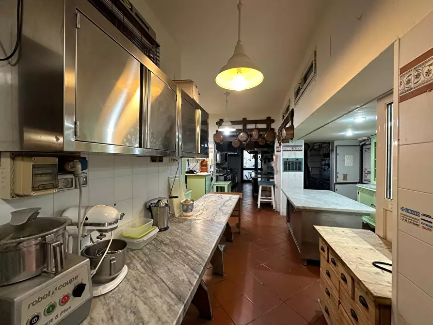 Immagine 37 di Albergo/B&B/Residence in vendita  a Lerici