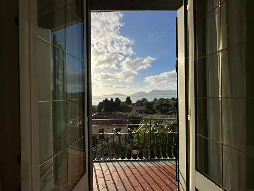 Immagine 16 di Albergo/B&B/Residence in vendita  a Lerici