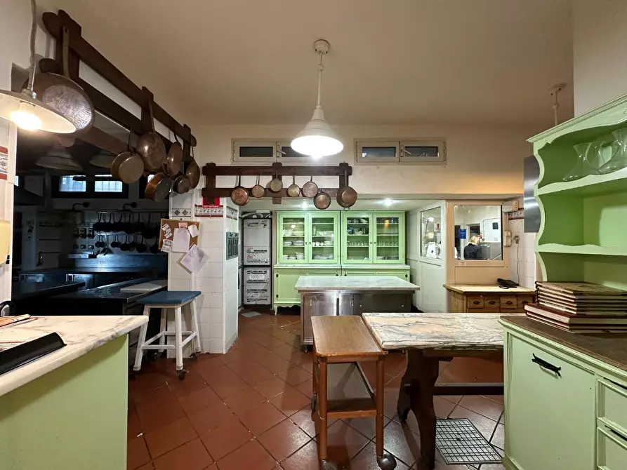 Immagine 38 di Albergo/B&B/Residence in vendita  a Lerici