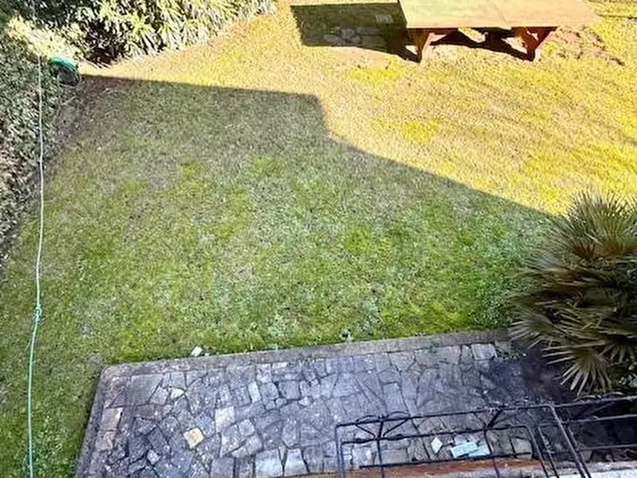 Immagine 9 di Casa indipendente in vendita  a Camaiore